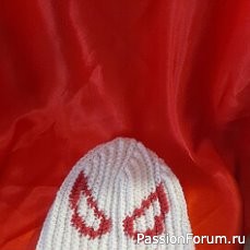 Белая шапка крючком