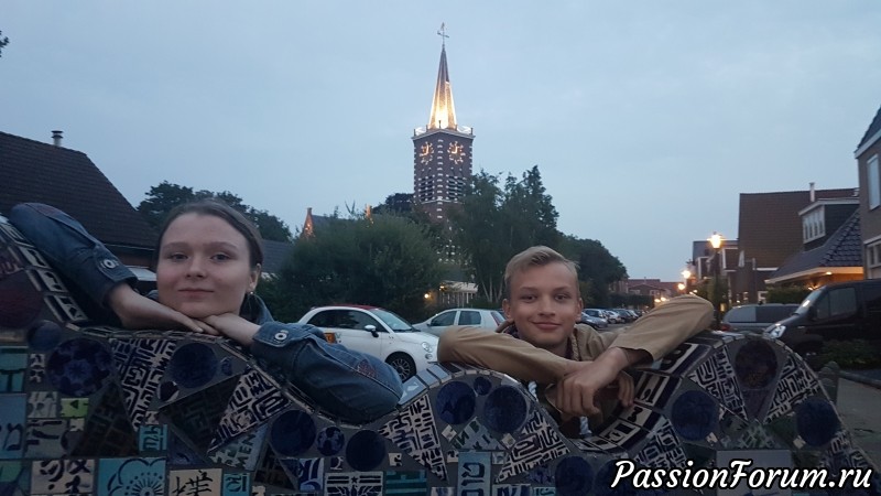 Продолжение визитов, продолжение подарков. Праздник продолжается