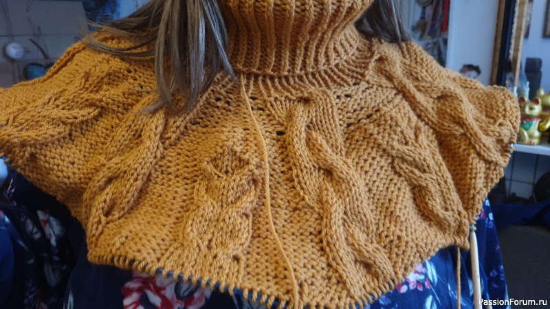 Горчичное пончо