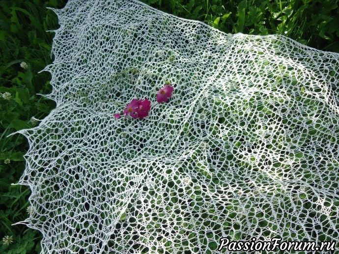 Продам шали ручной работы.