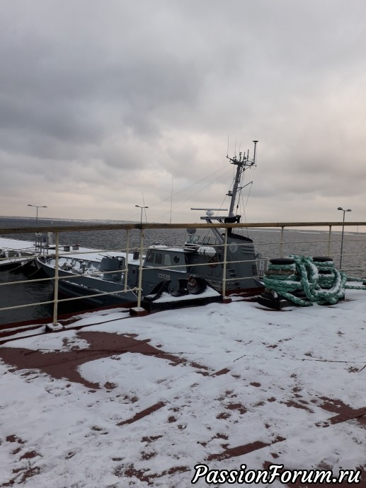 >
Место,где
пришвартован ледокол >
Место,где
пришвартован ледокол