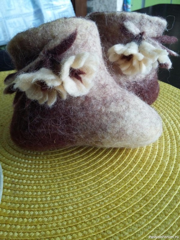 Валяние, пинетки, очечники,валенки детские,игрушки,абажур