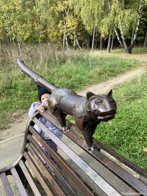 А мы ищем семь москвичек в кокошниках))