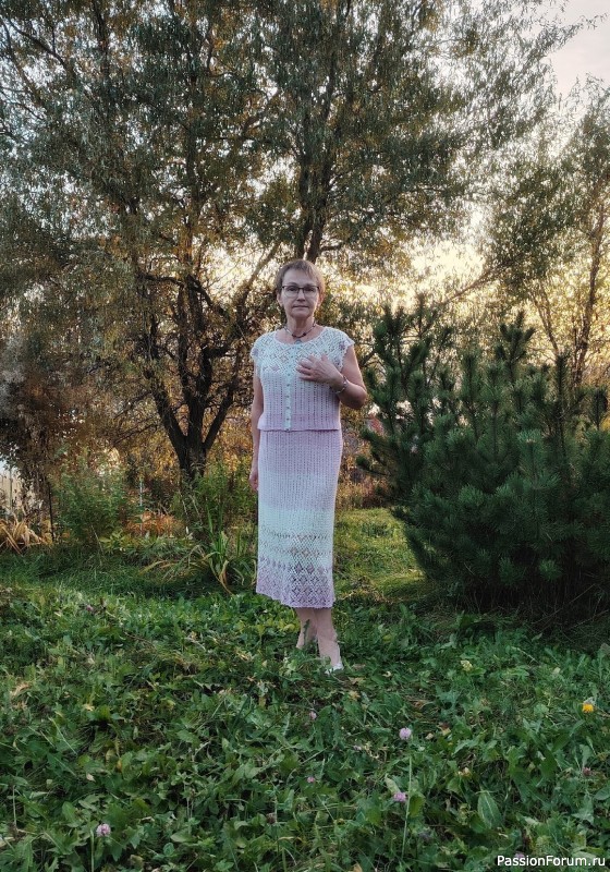 Легкая летняя двойка.