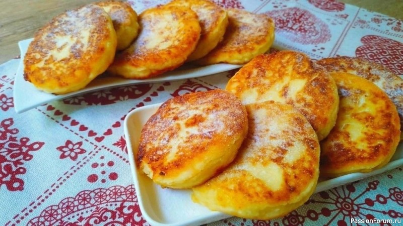 Яблочные сырники.