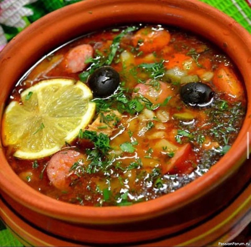 Сборная солянка с копченостями