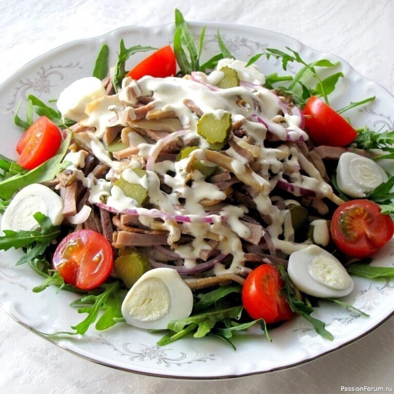 Салат с языком и грибами