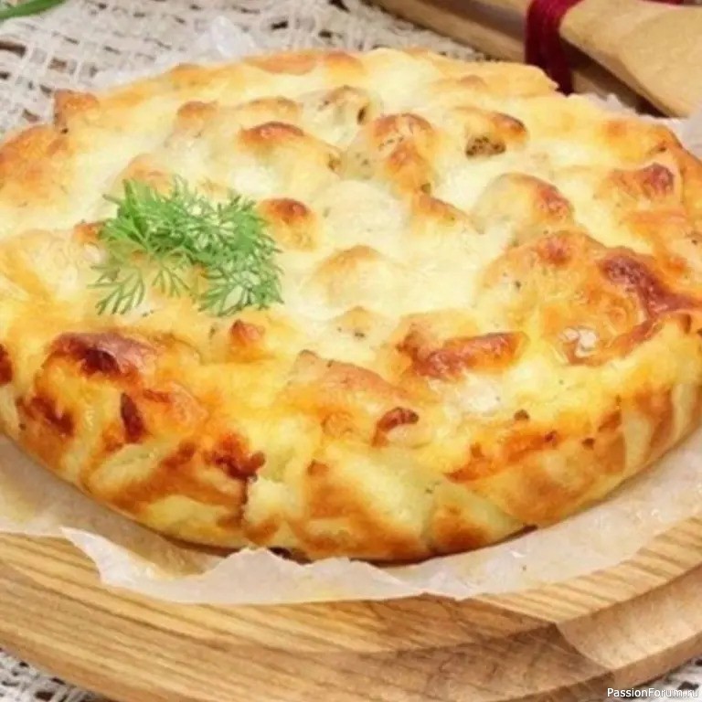 Пирог с курицей и сыром