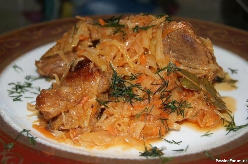 Тушёная квашенная капуста с мясом