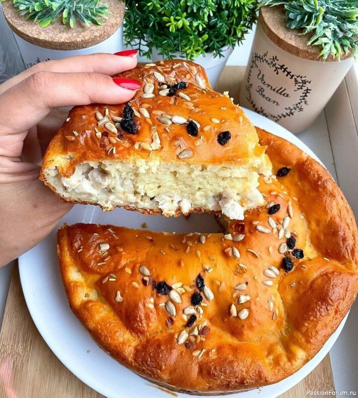 Пирог с курицей и сыром