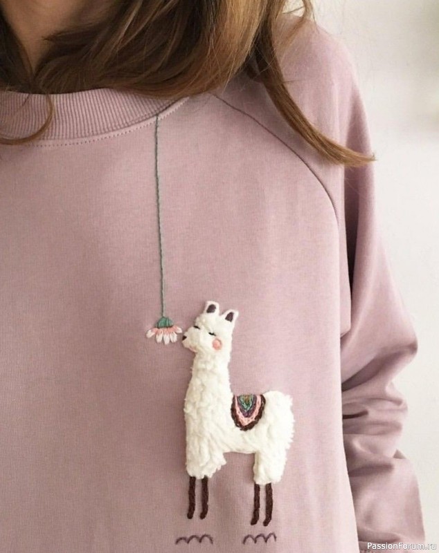 Милая вышивка на вязаных изделиях. Идеи для рукодельниц