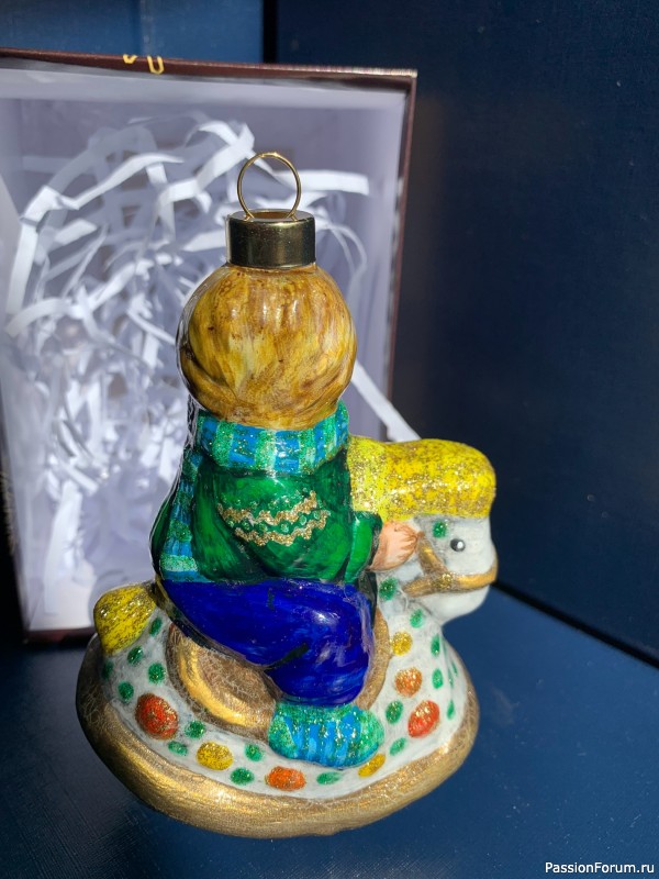 Мальчик на лошадке. Елочная игрушка с авторской росписью