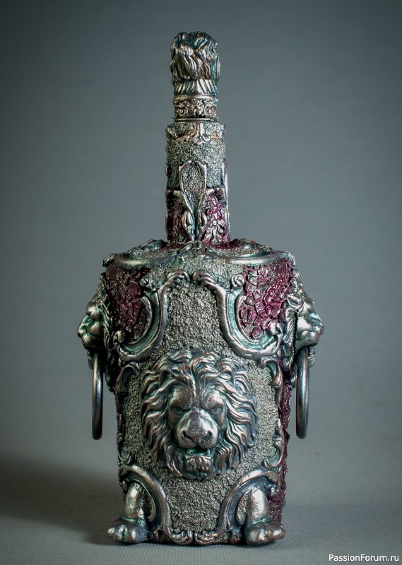 Бутылочка "Готический Лев".