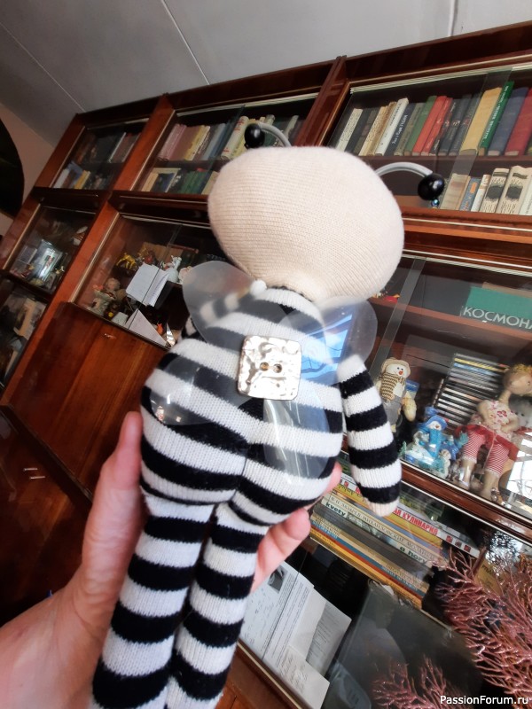 мои работы:пчелка