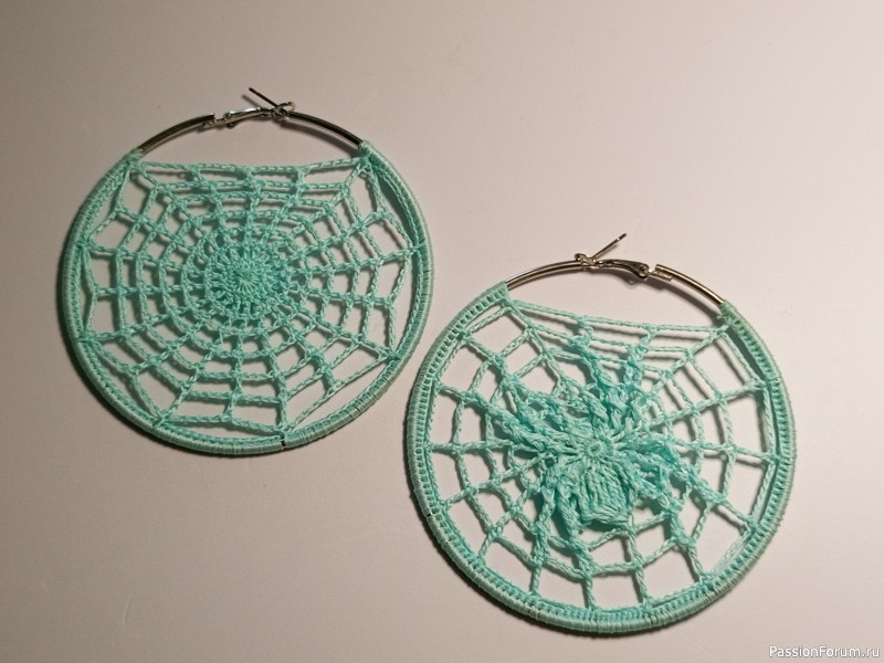 Серьги-кольца крючком
