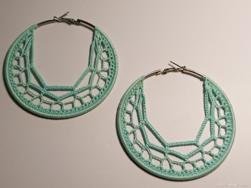 Серьги-кольца крючком