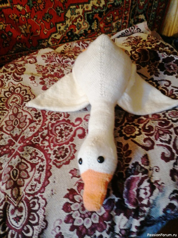 Мой гусь спицами