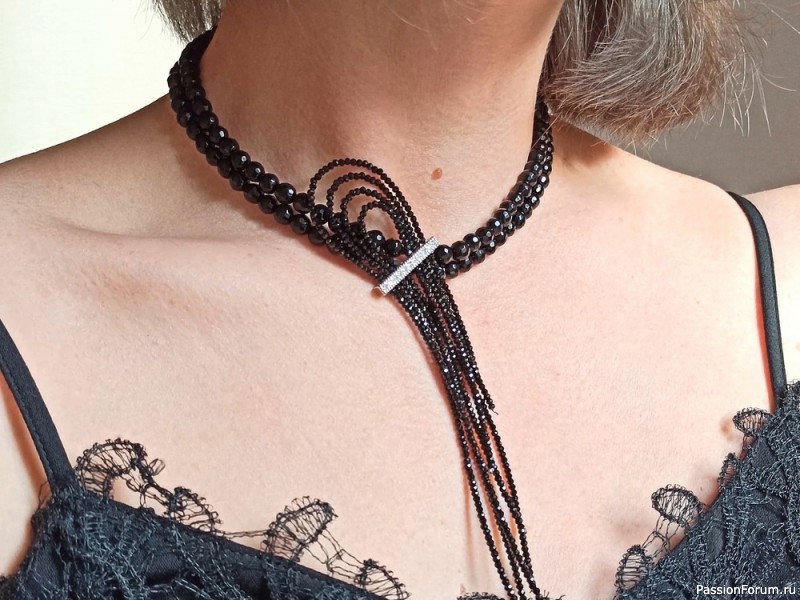 украшения из натуральных камней и жемчуга