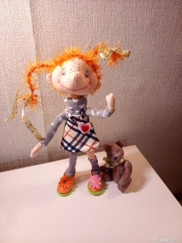 Пеппи - длинный чулок.