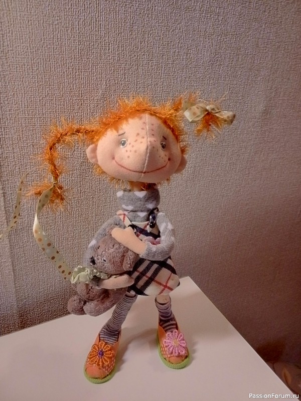 Пеппи - длинный чулок.