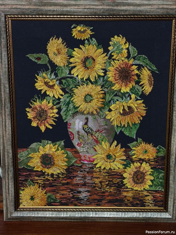 Desing works "Sunflowers vase"