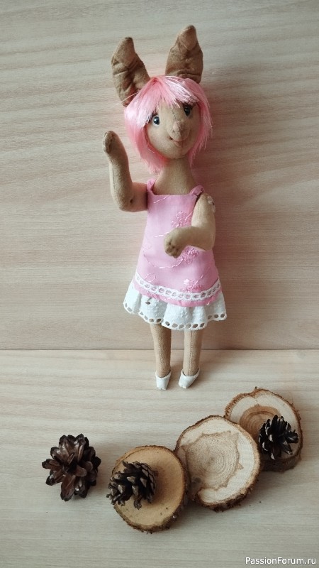 Зая в розовом.