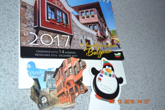 Календарь на 14 ! месяцев, с ноября 2016 и на весь 2017 год! И конечно магнитики родного города Рени Пловдив и пингвинчик. Они коллекцию украсили магнитиков на холодильнике)) Календарь на 14 ! месяцев, с ноября 2016 и на весь 2017 год! И конечно магнитики родного города Рени Пловдив и пингвинчик. Они коллекцию украсили магнитиков на холодильнике))
