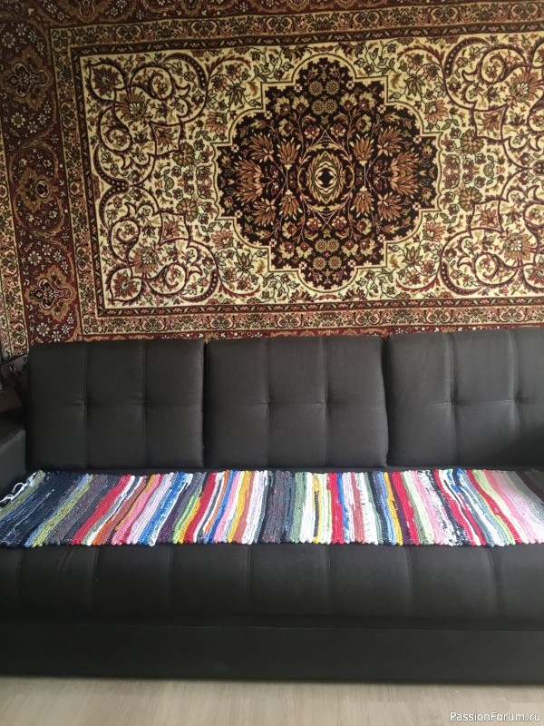 Ткачество половичков на настольном ткацком станке.