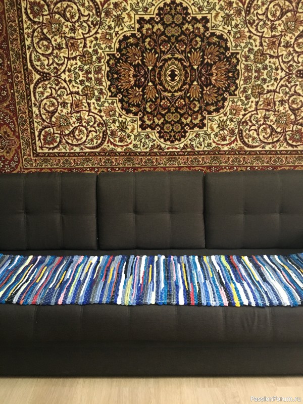 Ткачество половичков на настольном ткацком станке.