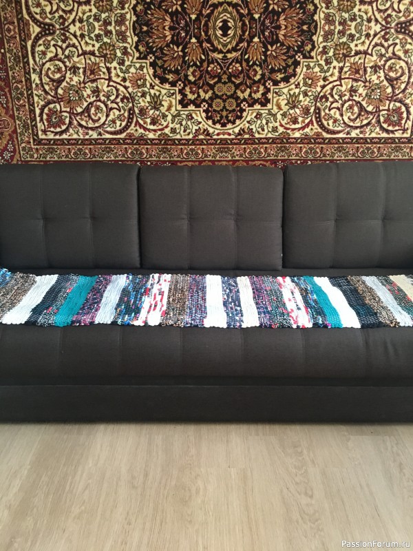 Ткачество половичков на настольном ткацком станке.