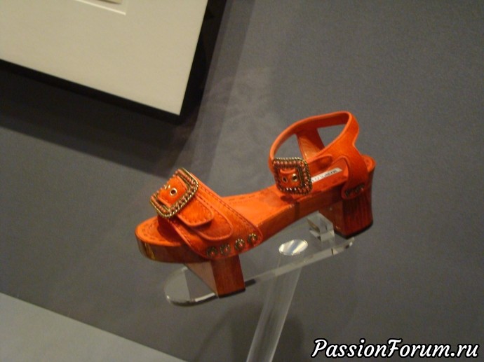 Выставка Маноло Бланик «Обувь как искусство»
