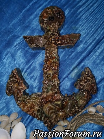 Якорь с глубины морей