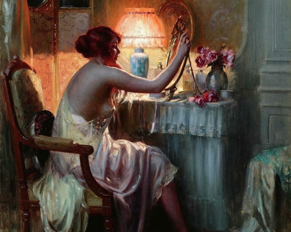Женщина перед зеркалом