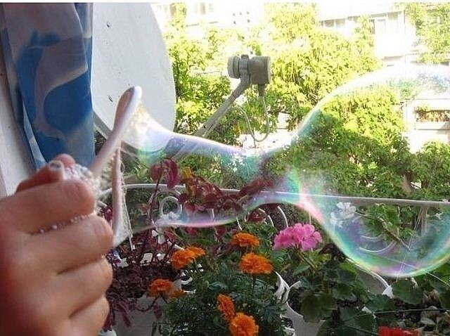 МЫЛЬНЫЕ ПУЗЫРИ, ОГРОМНЫЕ И КРАСИВЫЕ