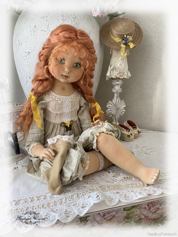 Настенька, коллекционная текстильная кукла.
