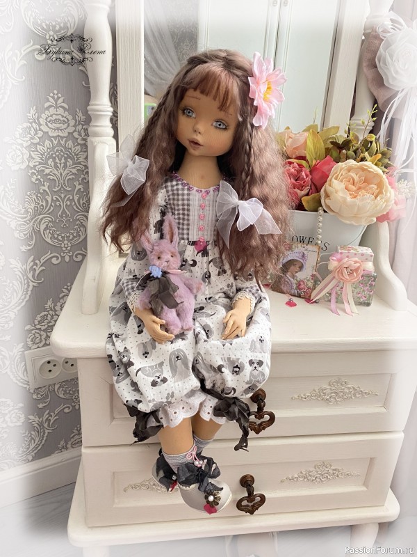 Лизонька коллекционная текстильная кукла.