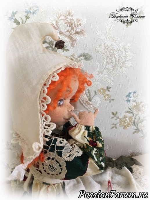 Гномочка, коллекционная текстильная кукла.