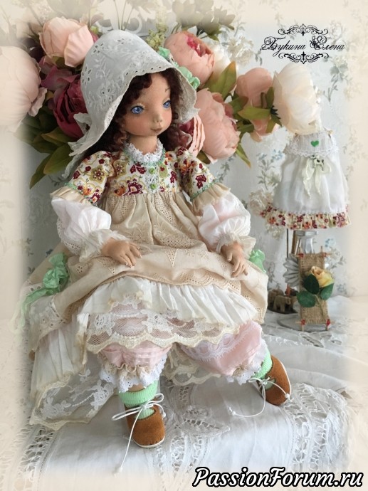 Дуняша, коллекционная текстильная кукла.