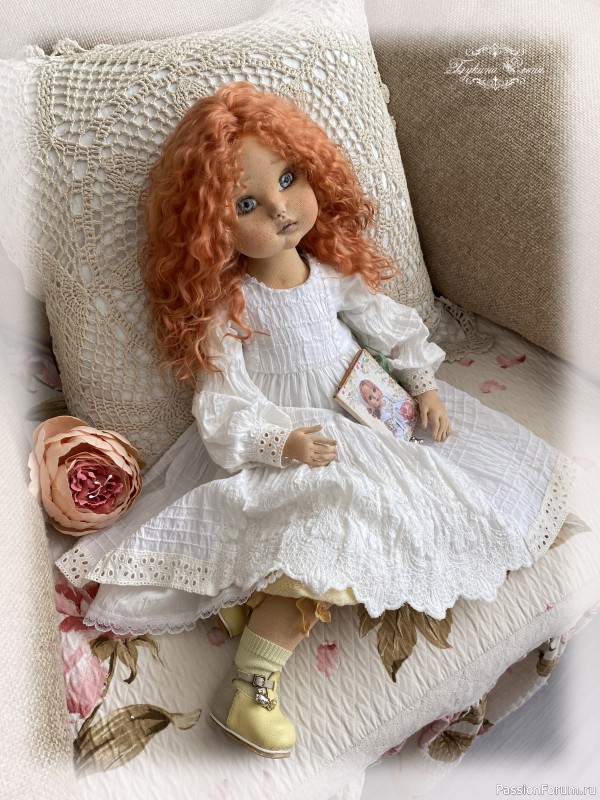 Дуняша-мамина помощница. Коллекционная текстильная кукла.