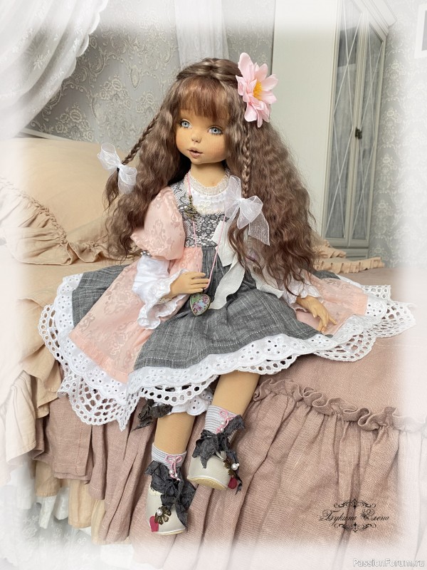 Лизонька коллекционная текстильная кукла.