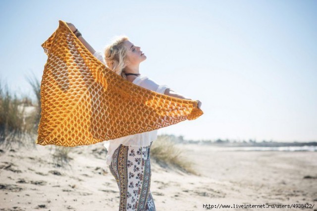 ​Ажурная шаль «Pierpoint» спицами от дизайнера Dani Berg.