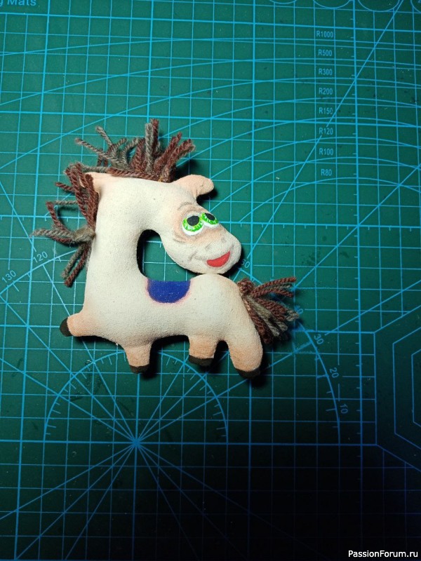 Озорные лошадки