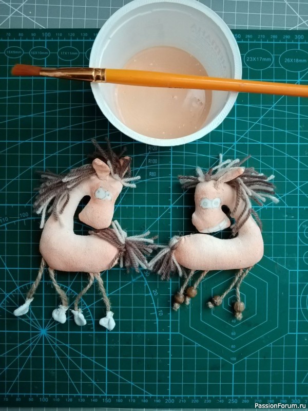 Игривые лошадки - позитивчики.