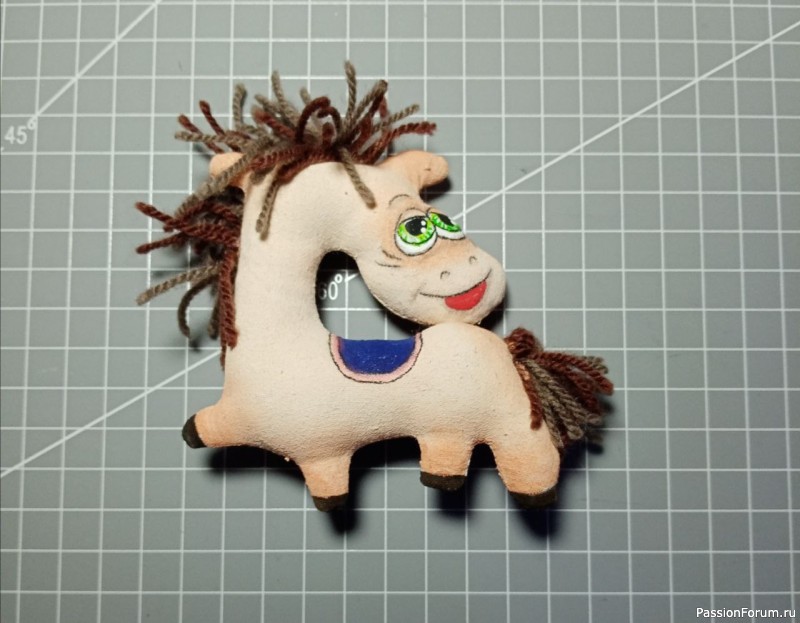 Озорные лошадки