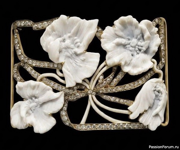 «Collier des Chien» Рене Лалика