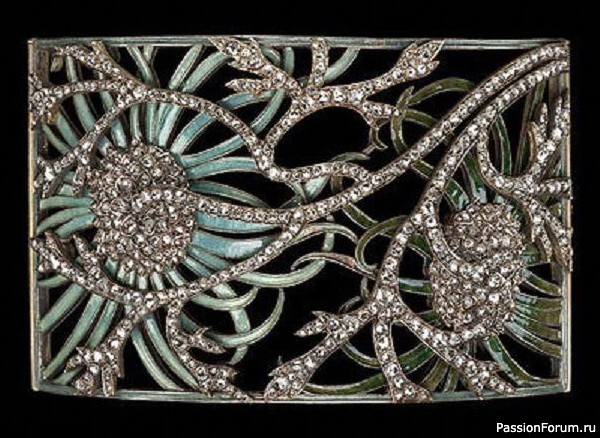 «Collier des Chien» Рене Лалика