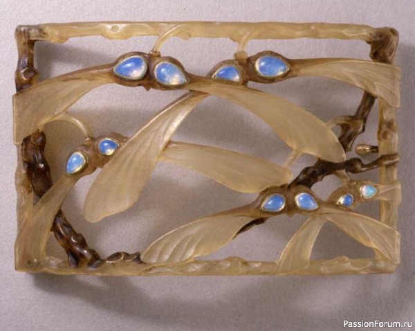 «Collier des Chien» Рене Лалика