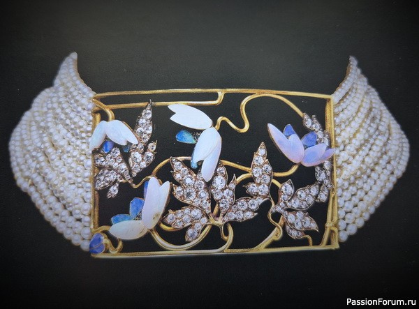 «Collier des Chien» Рене Лалика