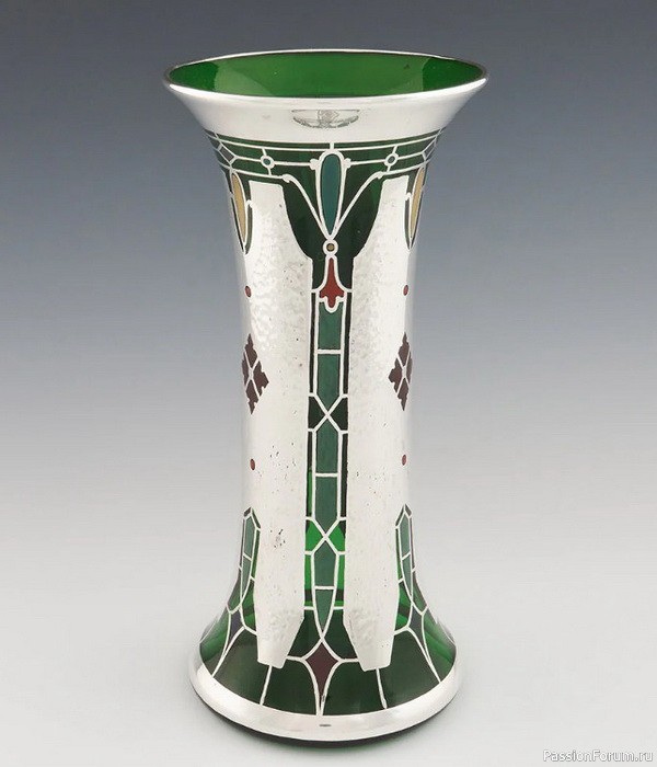 ​Модерн &ndash; серебряная аппликация