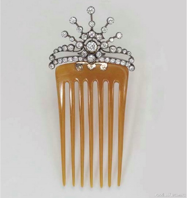 Рог в украшениях эпохи модерн